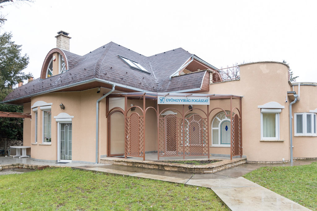 Gyöngyvirág Fogászat - egy családi fogászat kialakítása Pestszentlőrincen