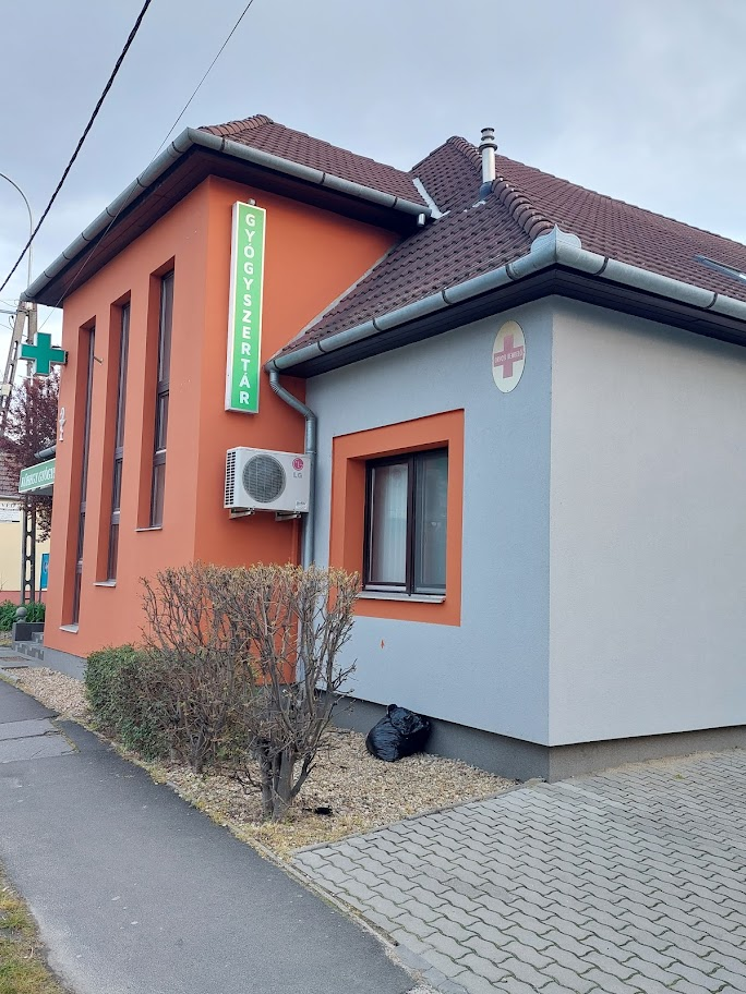 Egy patika megújulása - Pomáz - ilyen volt - StúdióBalásy