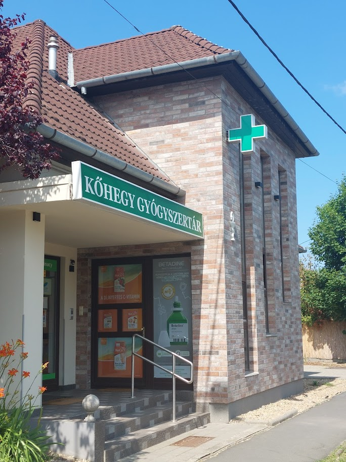 Egy patika megújulása - Pomáz - ilyen lett - StúdióBalásy